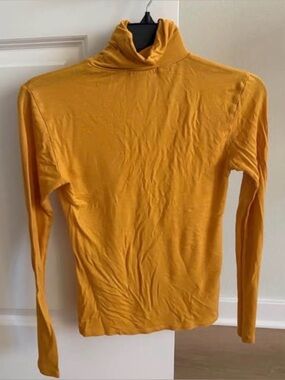 Active Basic Mustard Turtleneck Top - Juniors Small